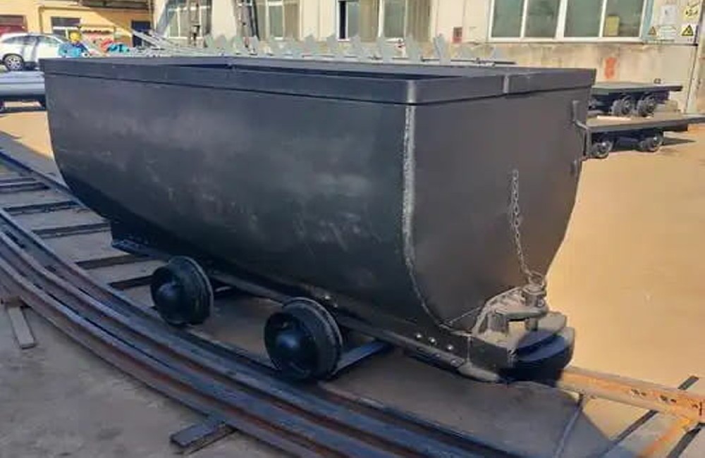 固定车厢式矿车